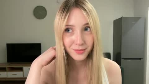 Kate online show from May 26, 4:46 pm
