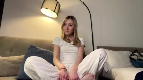 Kate online show from April 22, 1:40 pm