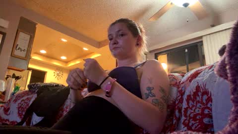 princessreignxo online show from October 3, 3:26 am