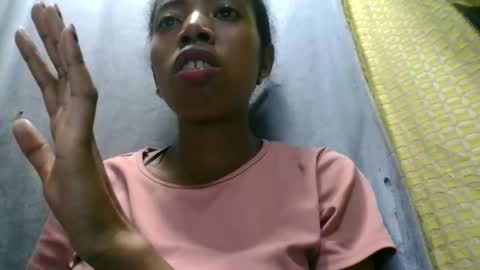 prisca880319 online show from May 15, 10:12 am