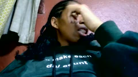 prisca880319 online show from June 28, 4:03 pm