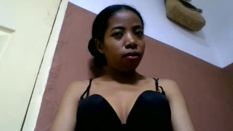 prisca880319 online show from July 12, 5:32 am