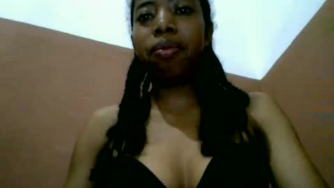 prisca880319 online show from July 6, 4:31 am
