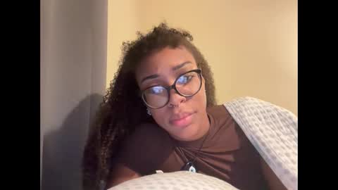 Snapshot of productivepussy chatting on September 19, 4:05 am ProductivePorn online show from September 19, 4:05 am