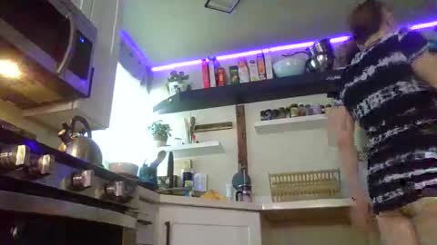 Snapshot of properfuct chatting on October 14, 9:51 pm Properfuct online show from October 14, 9:51 pm