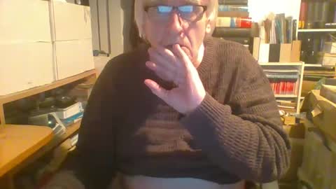 proudwelshman online show from December 4, 6:55 pm