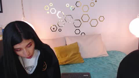 Adris  Juan online show from November 21, 5:05 am