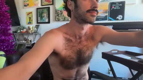 Pup Scritch online show from November 10, 8:33 pm