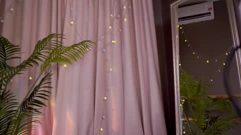 constant schedule Wednesday  Friday  Saturday  Sunday  The Rosemarie online show from March 28, 8:27 am