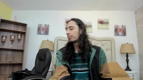 Experienced guys  online show from May 31, 1:21 pm