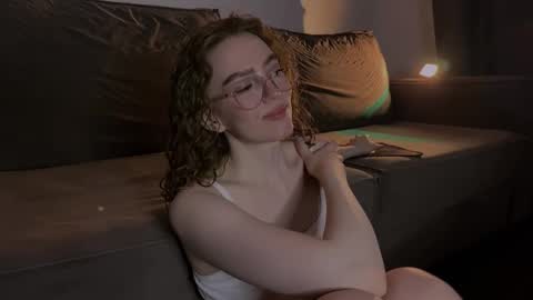 Marie online show from February 19, 9:36 pm