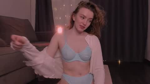 Marie online show from January 18, 2:26 pm