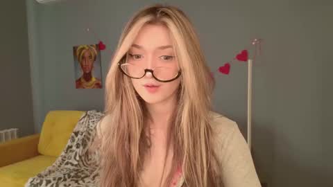 Bella online show from February 17, 5:39 am