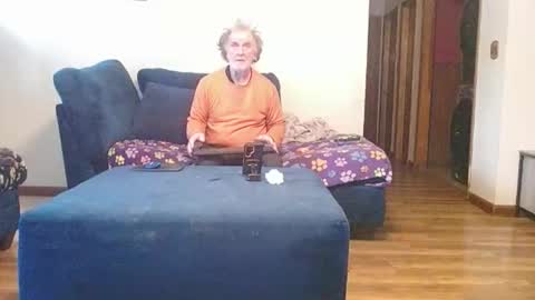 Mark online show from February 10, 7:39 pm