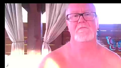 pussylover1365 online show from September 20, 12:41 pm