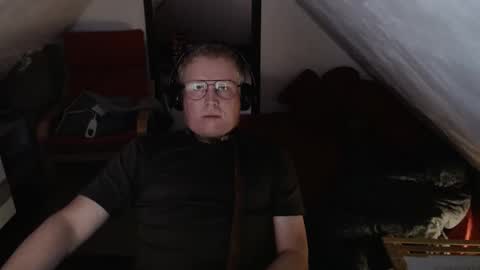 Snapshot of pussylovercb chatting on October 2, 6:56 am pussylovercb online show from October 2, 6:56 am