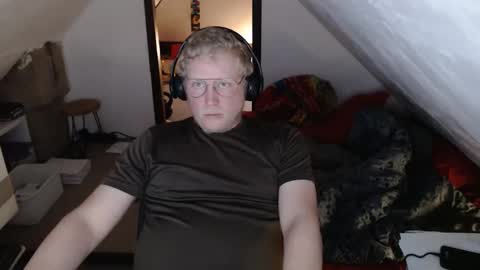 pussylovercb online show from May 13, 1:10 pm