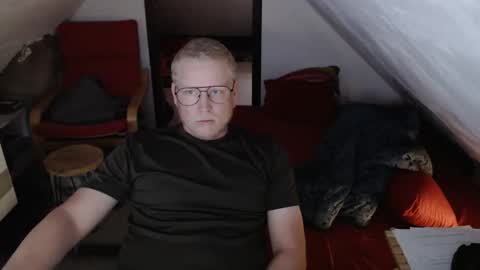 Snapshot of pussylovercb chatting on September 9, 9:53 am pussylovercb online show from September 9, 9:53 am