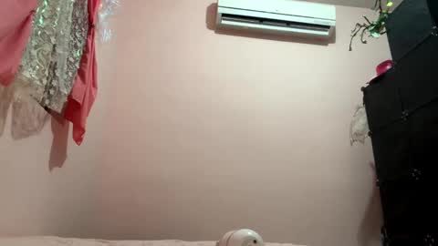 Sarah online show from December 31, 12:54 am