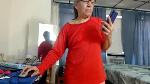 putiputi4u online show from June 21, 2:12 pm