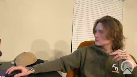 Snapshot of pychoddelic chatting on February 22, 5:02 am Pych Oddelic online show from February 22, 5:02 am