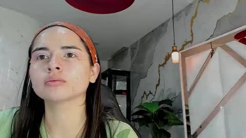 Qetsyah online show from January 18, 1:53 pm