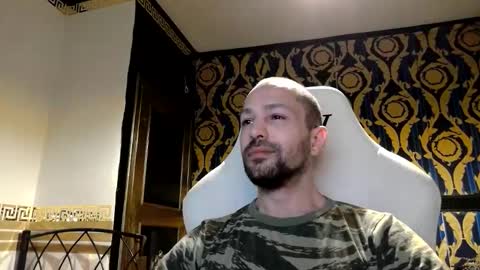Qianos online show from May 30, 6:39 pm