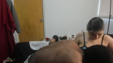 queemking online show from January 12, 9:55 pm