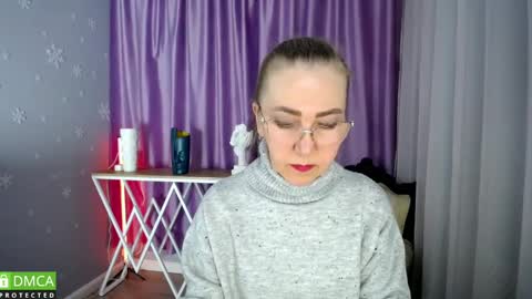 Snapshot of queen_a_n_i chatting on January 17, 10:33 am A N I  Ill be here on December 1st online show from January 17, 10:33 am