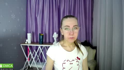 Snapshot of queen_a_n_i chatting on February 7, 8:44 am A N I  Ill be here on December 1st online show from February 7, 8:44 am