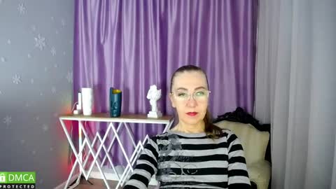 Snapshot of queen_a_n_i chatting on February 23, 5:45 am A N I  Ill be here on December 1st online show from February 23, 5:45 am