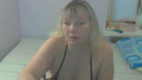 queen_jane8 online show from September 29, 12:15 pm
