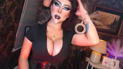 queen mira  maria shantal online show from October 9, 5:02 am