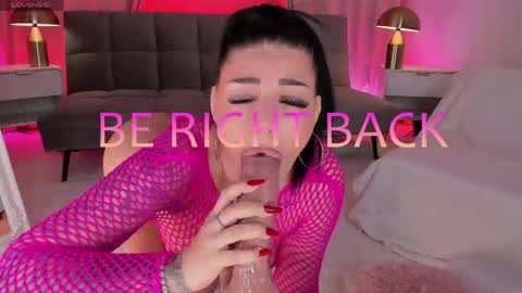 queen_of_deepthroat online show from March 7, 5:29 am