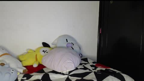 queen_of_m111lk online show from November 15, 4:47 am