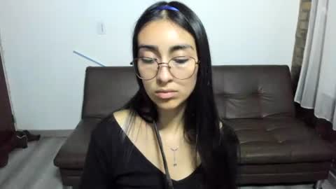 queenbyte_18 online show from July 30, 5:41 am