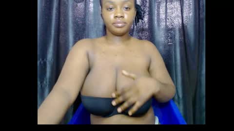 Zoey online show from December 5, 11:41 am