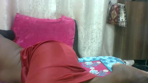 VIVIAN online show from August 5, 8:17 pm