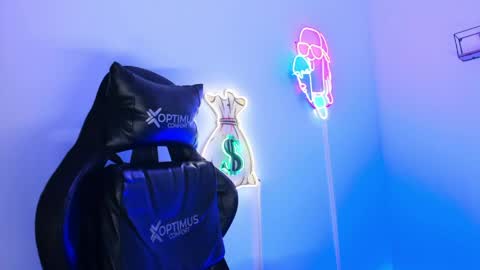 quetzal_coatl_ online show from April 6, 11:28 pm