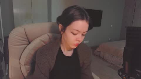 quietluxury online show from June 3, 2:33 pm