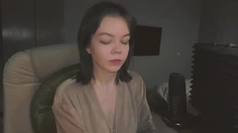 quietluxury online show from January 5, 5:27 pm