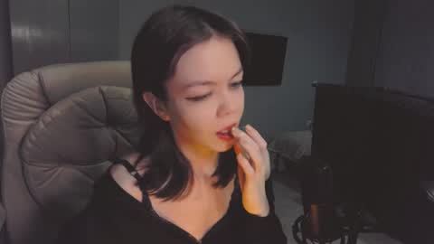 quietluxury online show from June 8, 6:20 pm