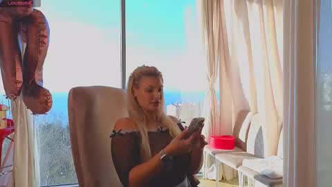 Jess  John online show from March 4, 1:52 pm