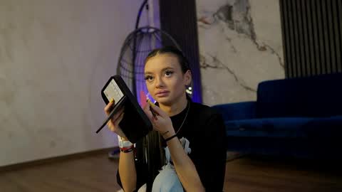 Ann online show from April 17, 4:26 am