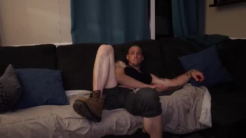 Lauren online show from December 2, 7:40 am