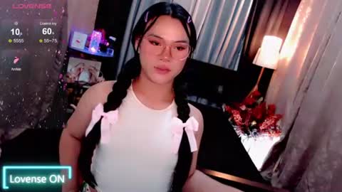 Snapshot of raeganclinton chatting on September 15, 2:13 am raeganclinton online show from September 15, 2:13 am