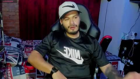 ragnar_lothbrok77 online show from February 19, 5:16 am