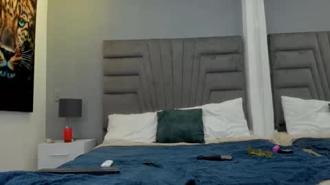 Raphael Nyon online show from February 1, 3:58 am