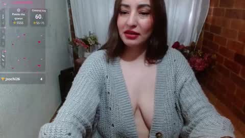 Snapshot of raquel_gh chatting on October 13, 9:17 pm Raquel online show from October 13, 9:17 pm