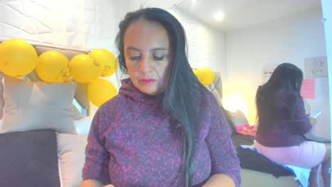 Raquel Moore  online show from December 22, 5:31 pm